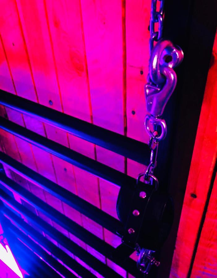 Secret Room Votre Love Room Coquine Et Insolite En Espace Privatif A Турне Екстериор снимка